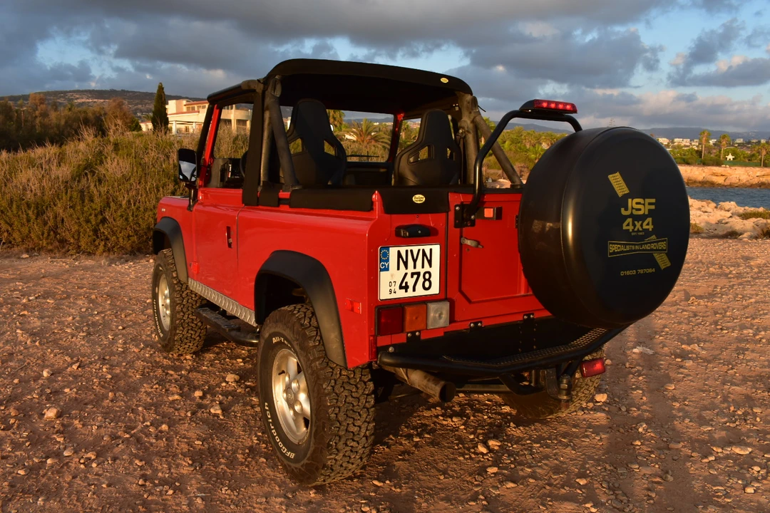 1994 Land Rover Defender 90 - Image 7 of 31