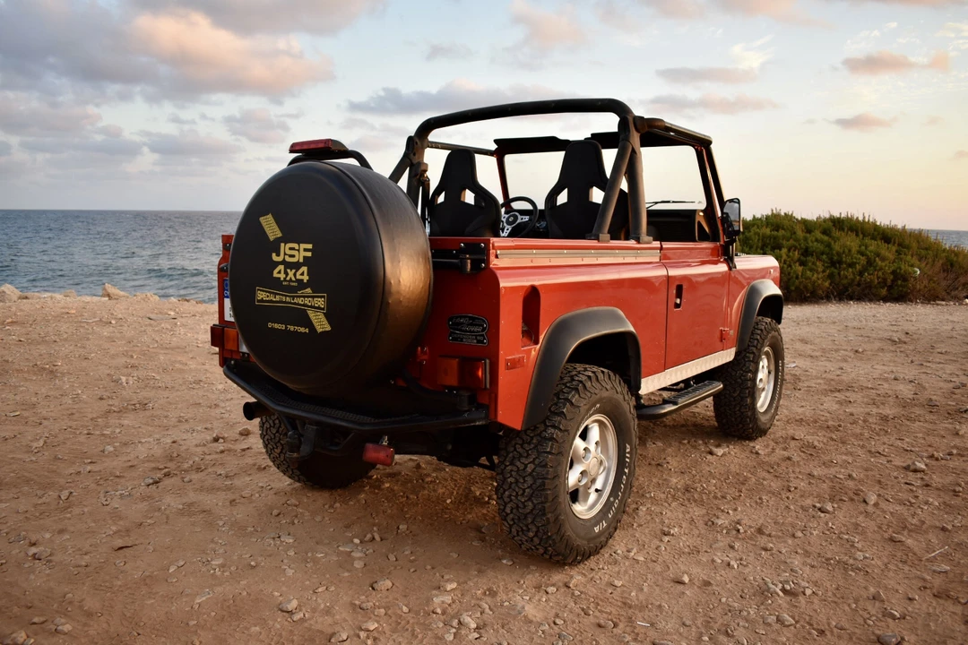 1994 Land Rover Defender 90 - Image 16 of 31