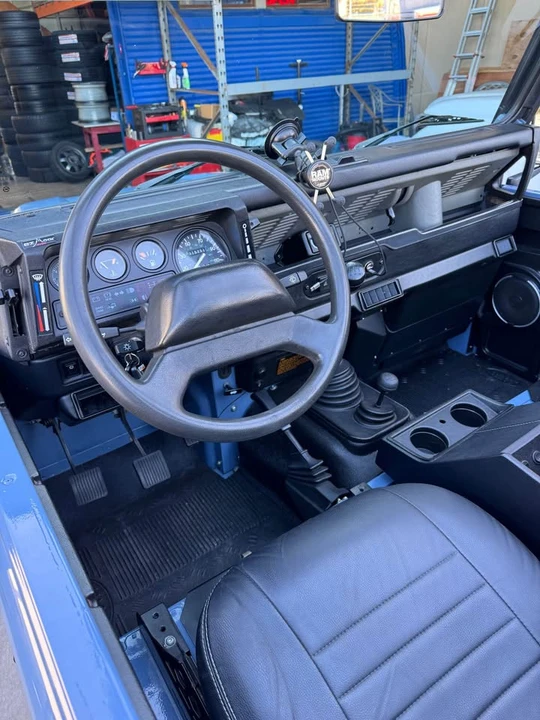 1994 Land Rover Defender 90 - Image 6 of 19