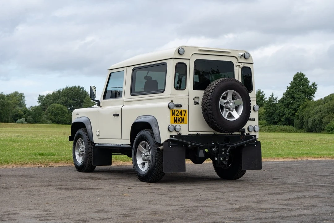 1994 Land Rover Defender 90 - Image 9 of 30
