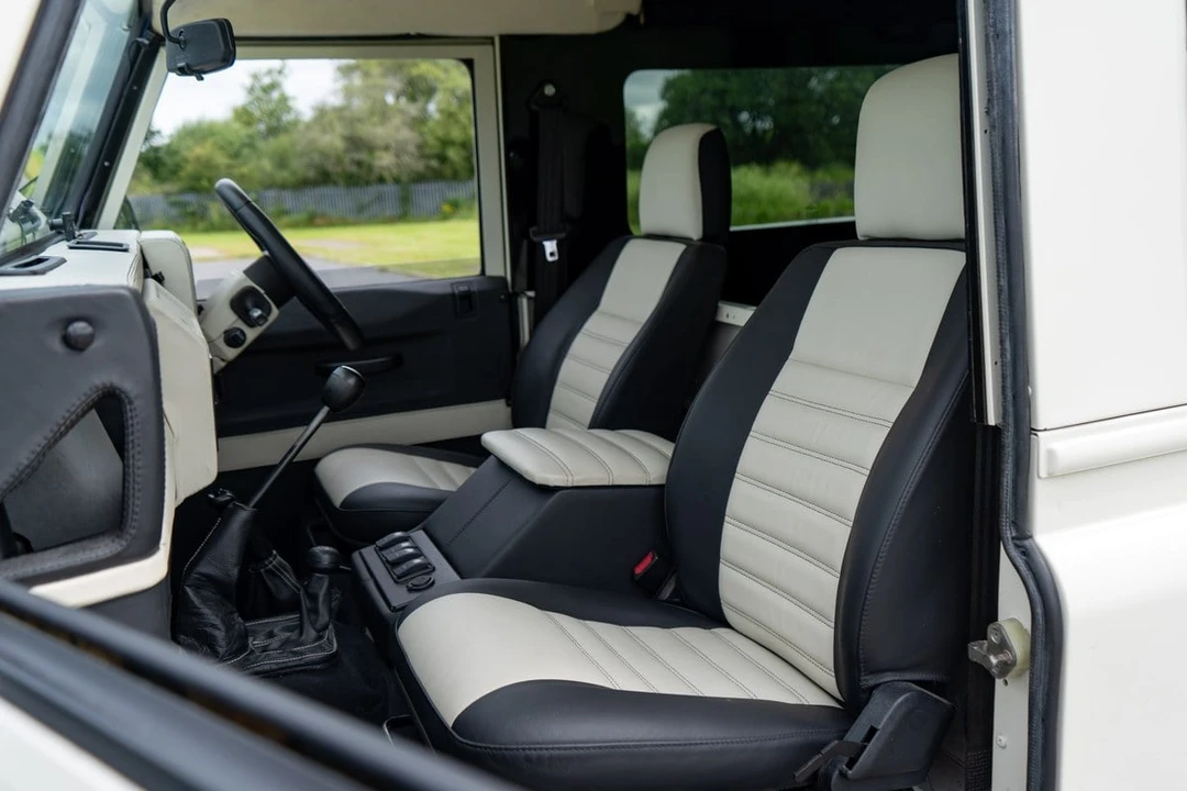 1994 Land Rover Defender 90 - Image 19 of 30