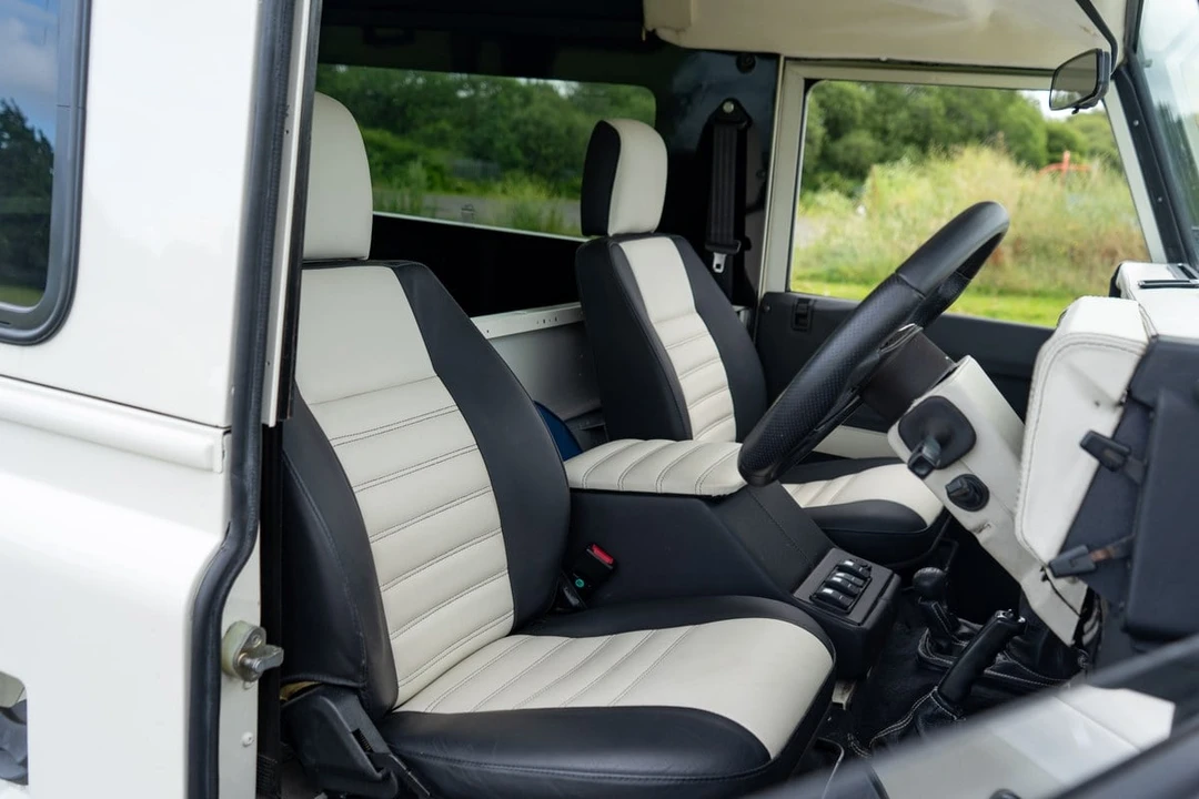 1994 Land Rover Defender 90 - Image 15 of 30