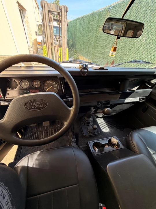 1994 Land Rover Defender 110 - Image 10 of 31