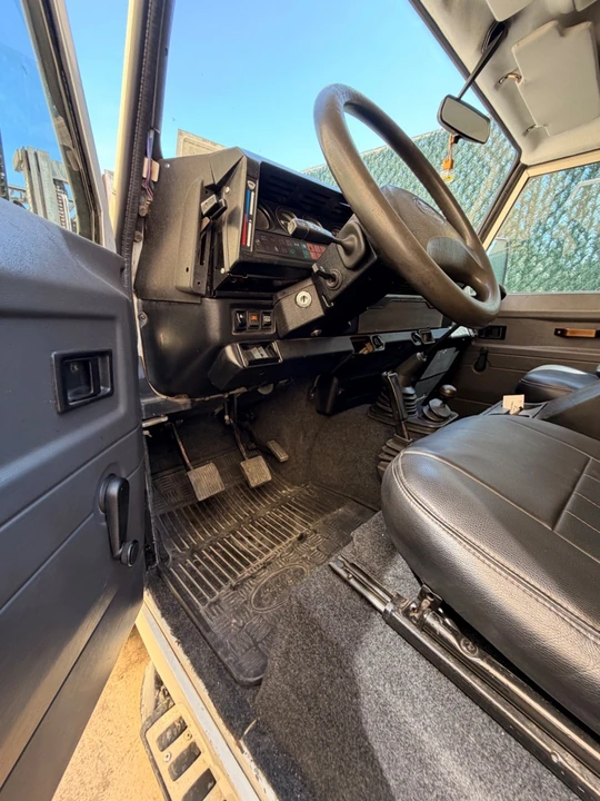 1994 Land Rover Defender 110 - Image 12 of 31
