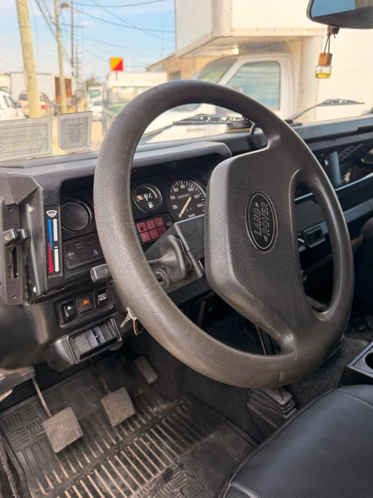 1994 Land Rover Defender 110 - Image 29 of 31