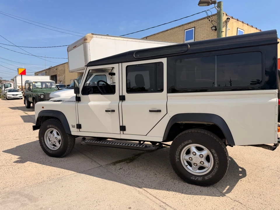 1994 Land Rover Defender 110 - Image 8 of 31