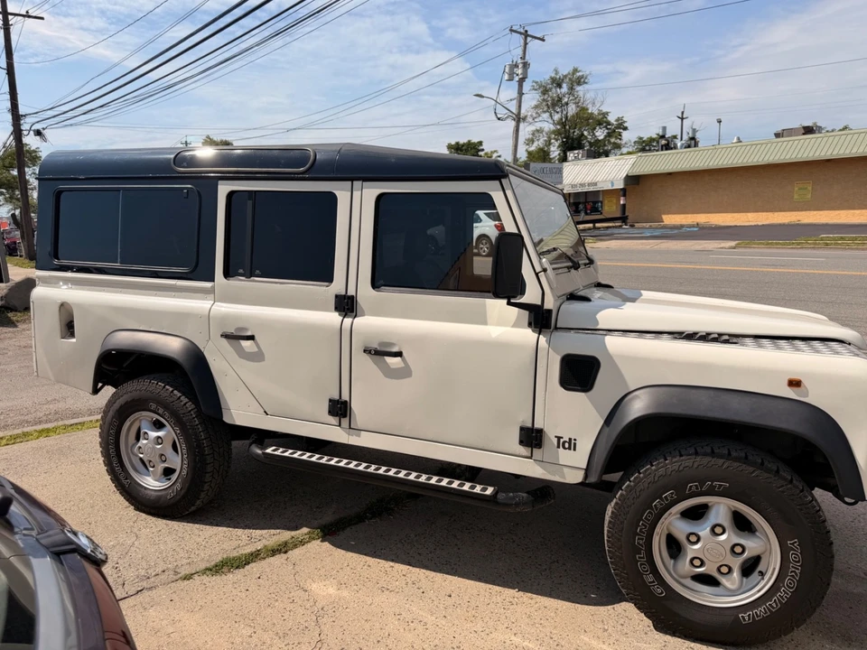 1994 Land Rover Defender 110 - Image 4 of 31