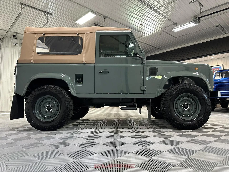 1994 Land Rover Defender - Image 16 of 31