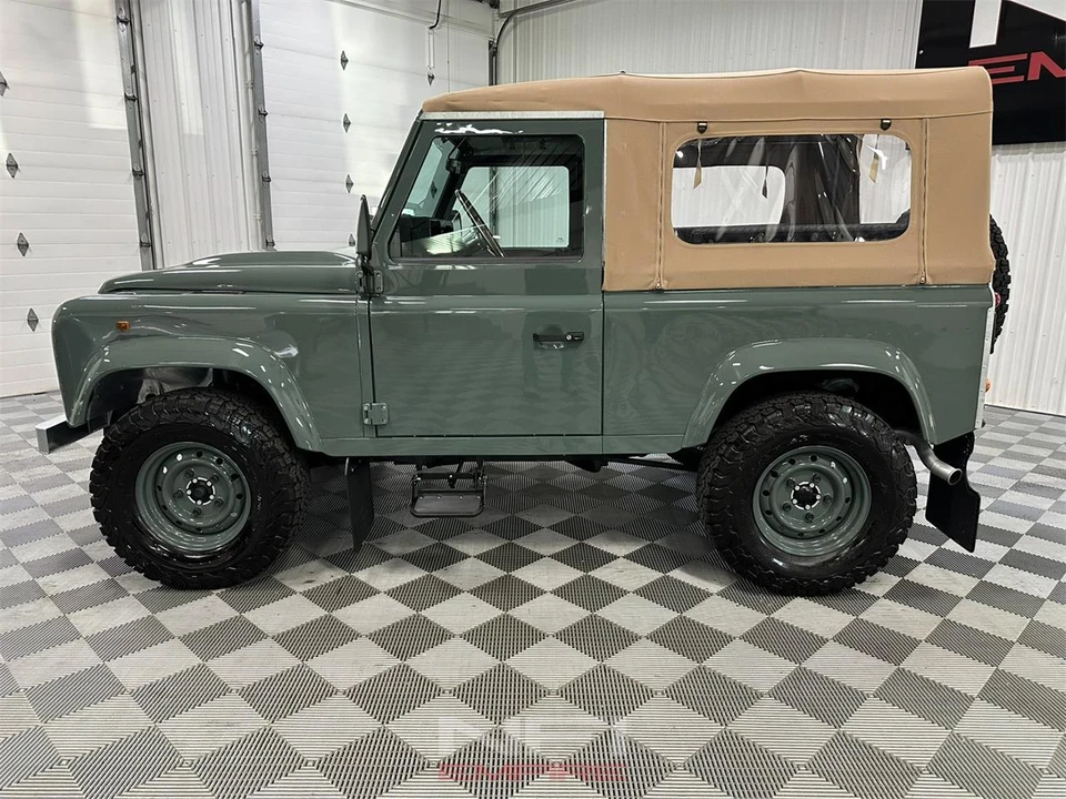 1994 Land Rover Defender - Image 2 of 31