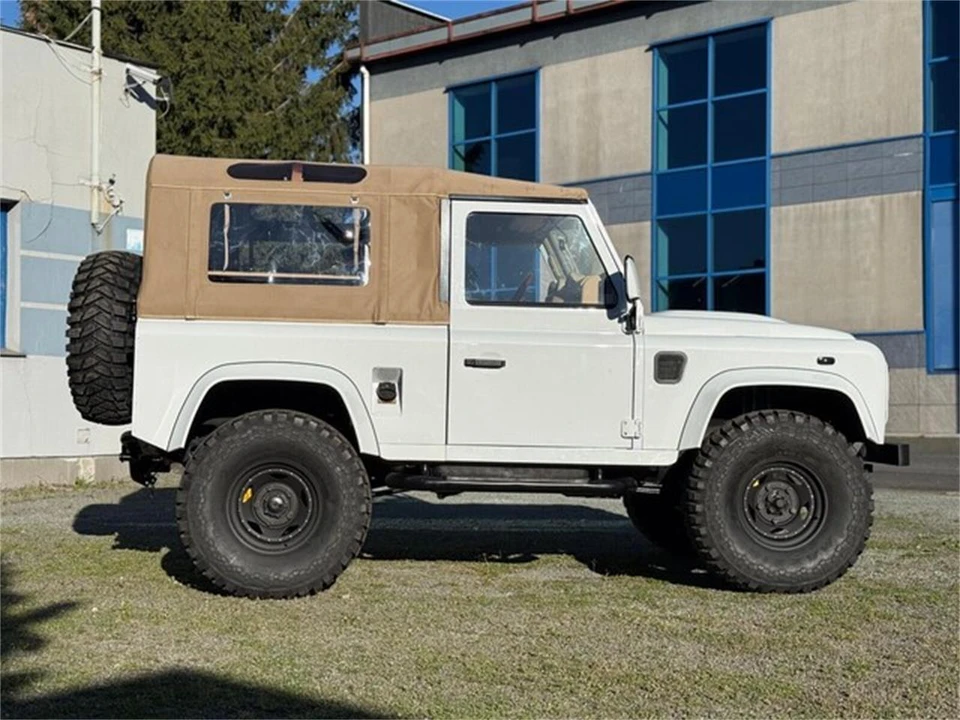 1994 Land Rover Defender - Image 11 of 31