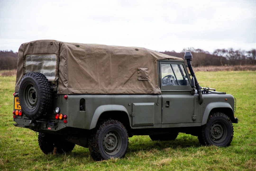 1994 Land Rover Defender - Image 9 of 30