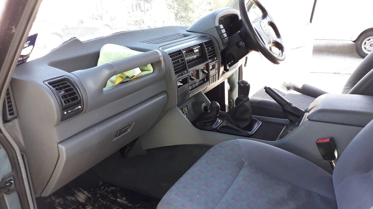 1994 Land Rover Discovery 1st Gen - Image 6 of 7