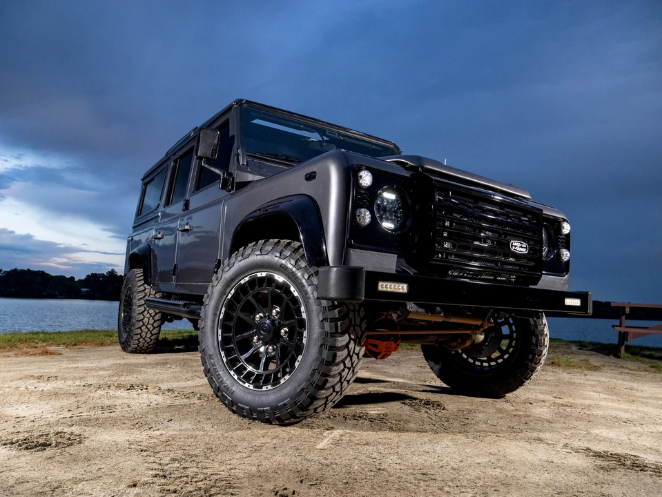 1994 Land Rover Defender 110 - Image 28 of 31