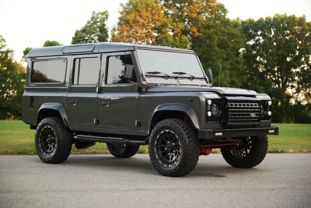 1994 Land Rover Defender 110 - Image 12 of 31