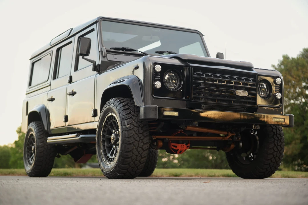 1994 Land Rover Defender 110 - Image 11 of 31