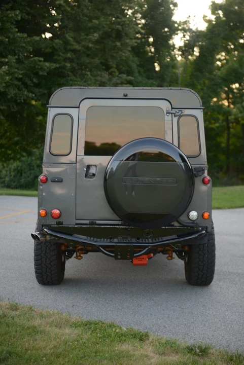1994 Land Rover Defender 110 - Image 16 of 31