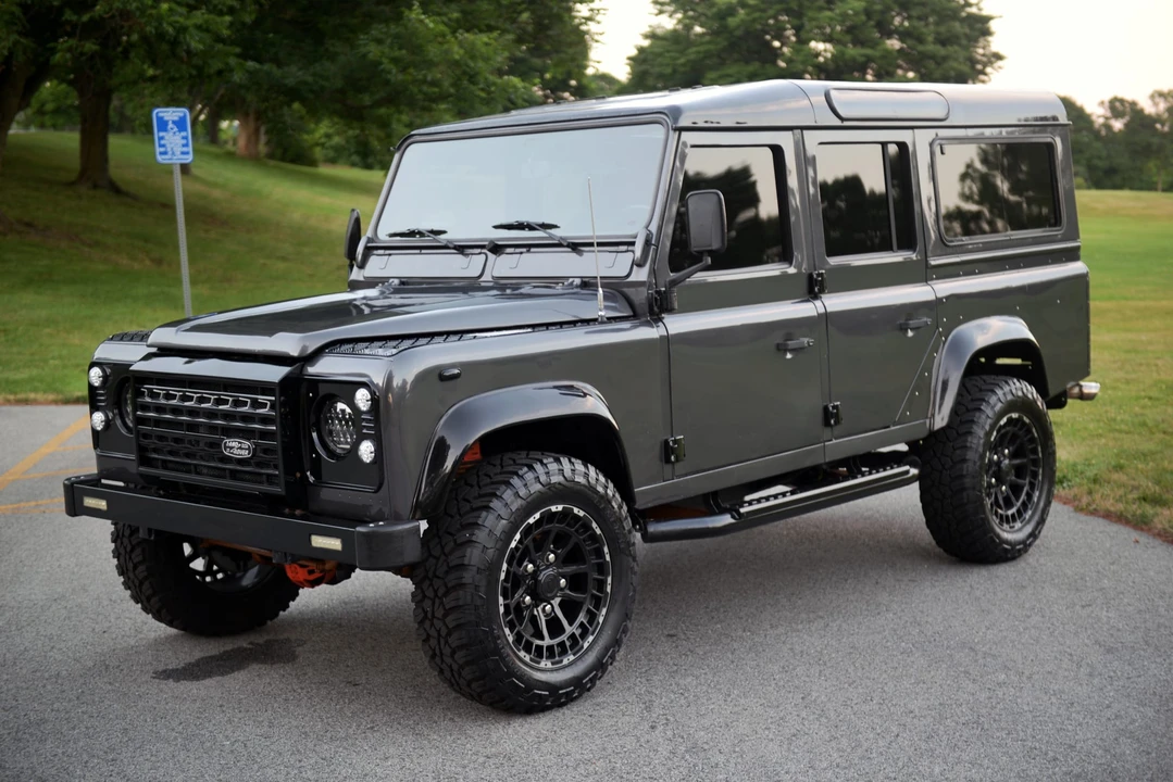 1994 Land Rover Defender 110 - Image 4 of 31