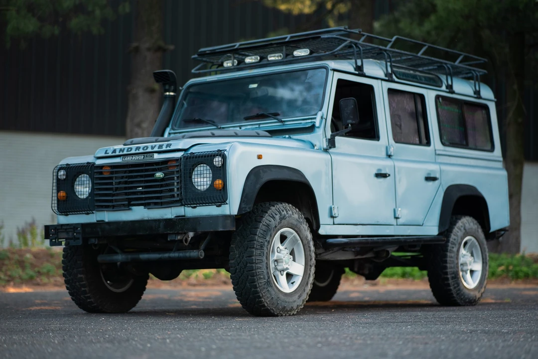 1994 Land Rover Defender 110 - Image 19 of 31