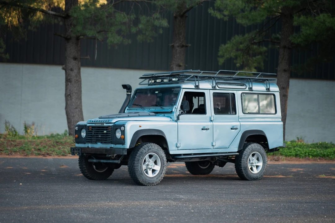 1994 Land Rover Defender 110 - Image 4 of 31