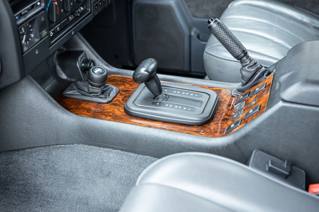 1994 Land Rover Range Rover Classic - Image 7 of 8