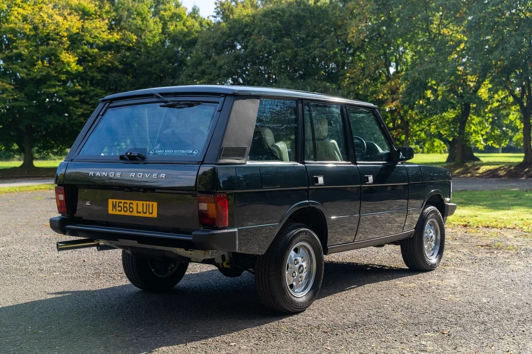 1994 Land Rover Range Rover Classic - Image 9 of 30