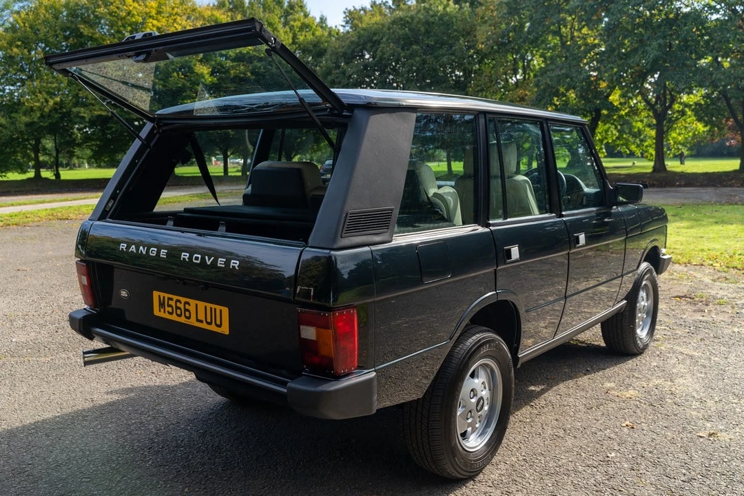 1994 Land Rover Range Rover Classic - Image 17 of 30