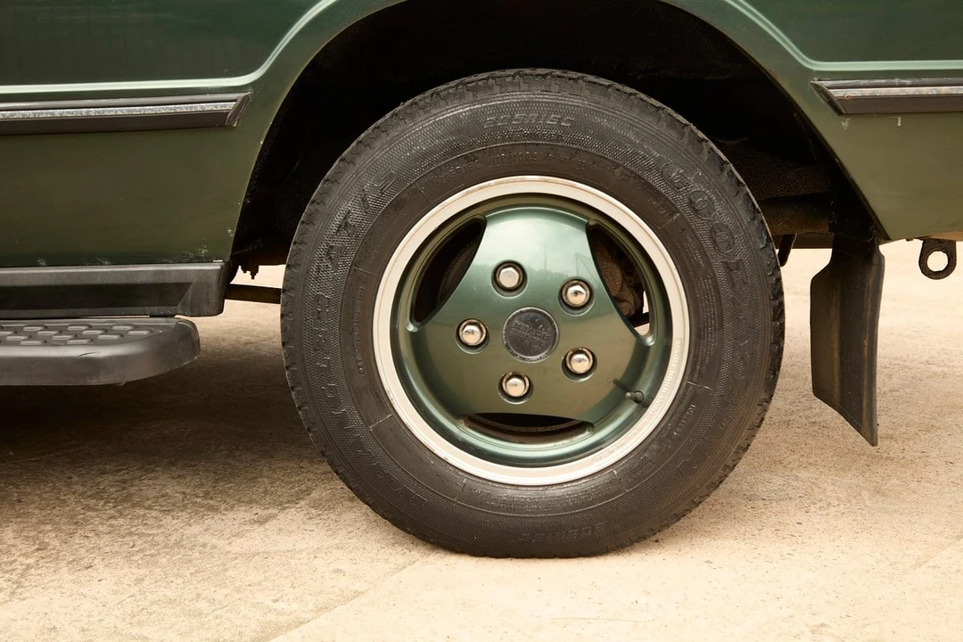 1994 Land Rover Range Rover Classic - Image 13 of 30