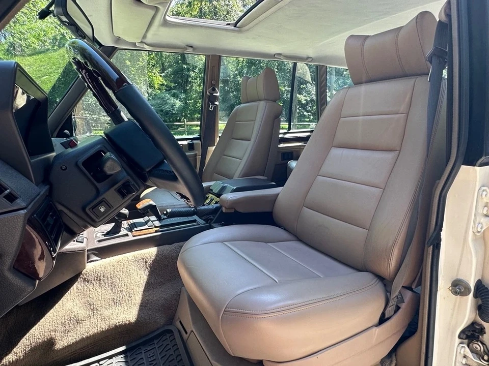 1994 Land Rover Range Rover Classic - Image 9 of 21