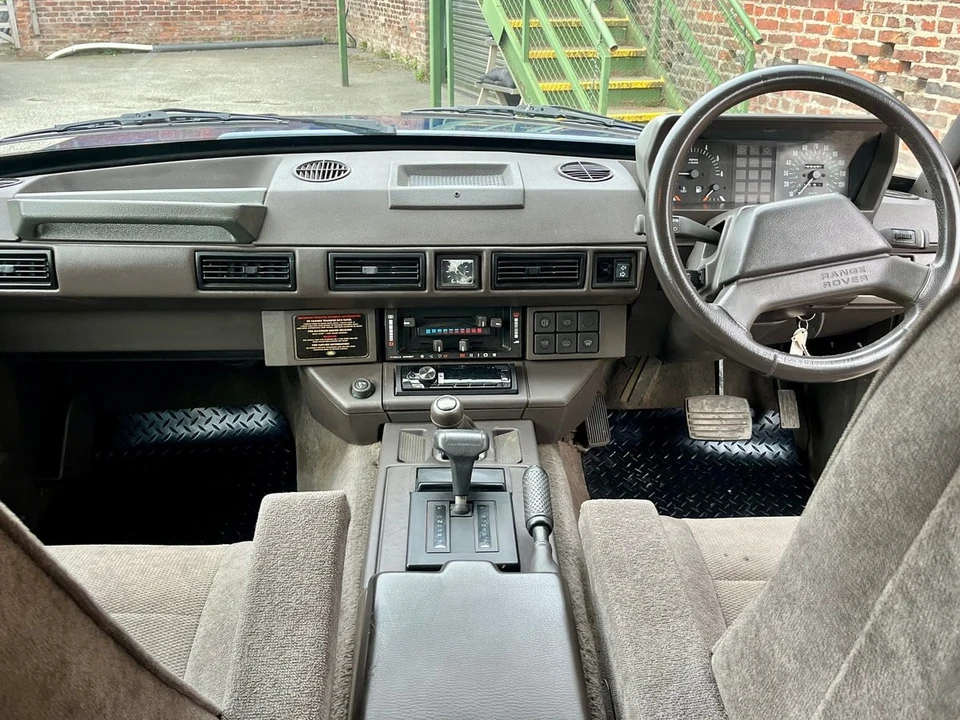 1994 Land Rover Range Rover Classic - Image 16 of 30
