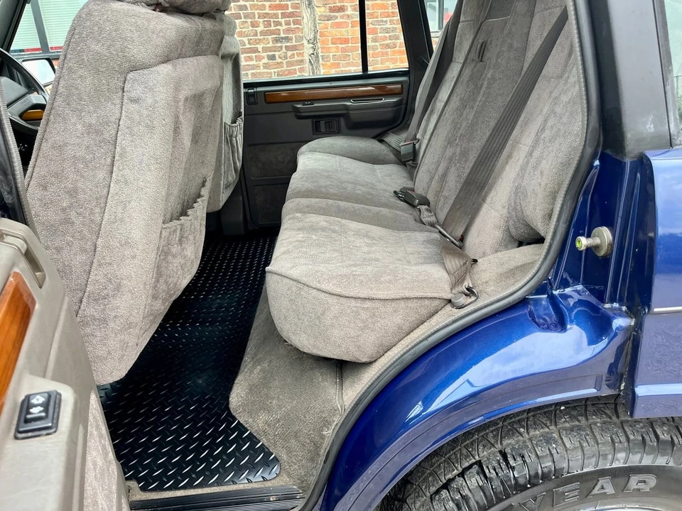 1994 Land Rover Range Rover Classic - Image 20 of 30