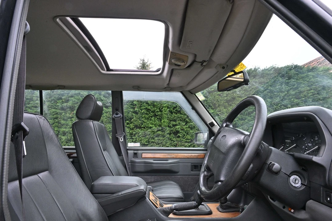 1994 Land Rover Range Rover Classic - Image 28 of 30