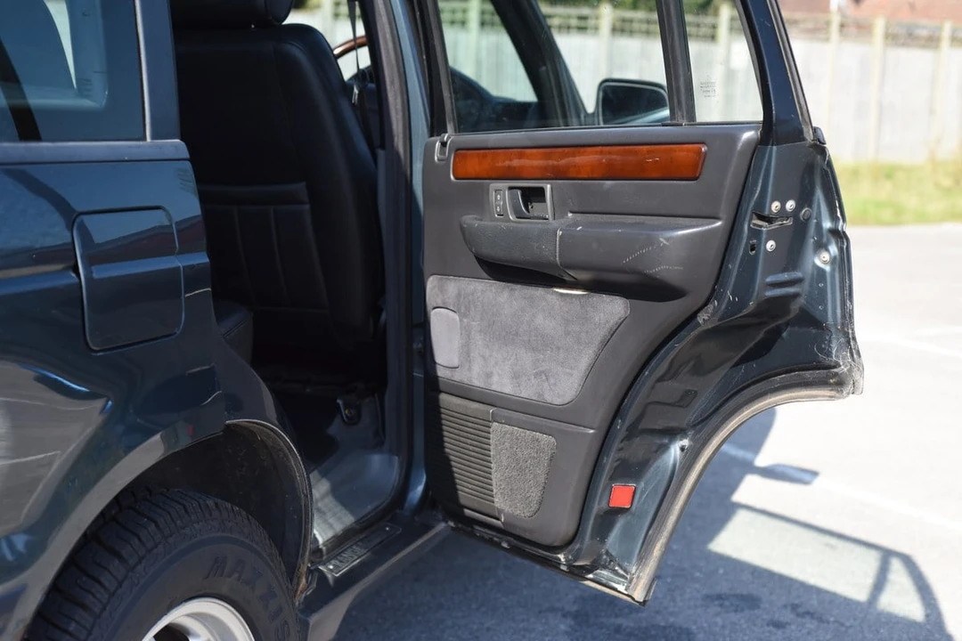 1994 Land Rover Range Rover P38A - Image 25 of 30
