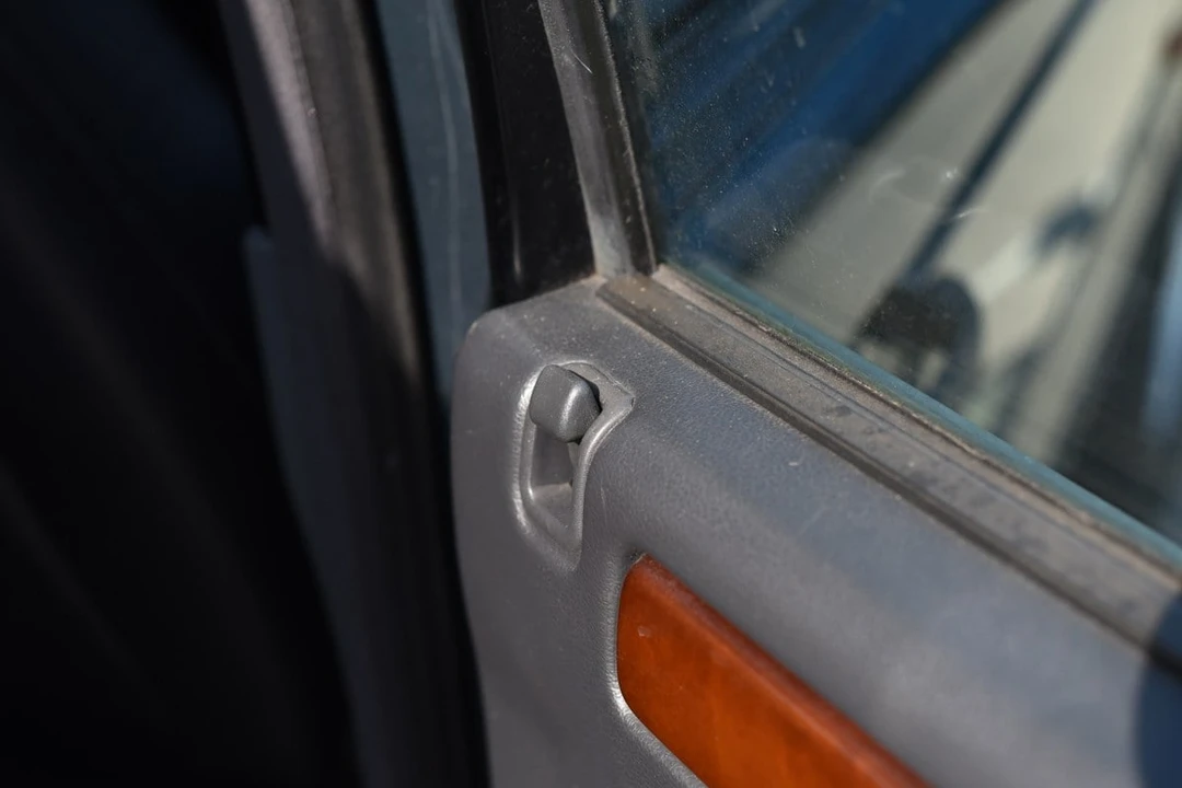 1994 Land Rover Range Rover P38A - Image 26 of 30