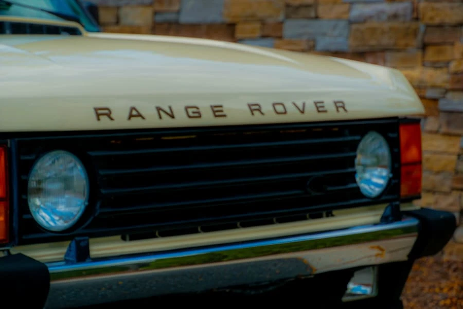 1994 Land Rover Range Rover Classic - Image 9 of 10