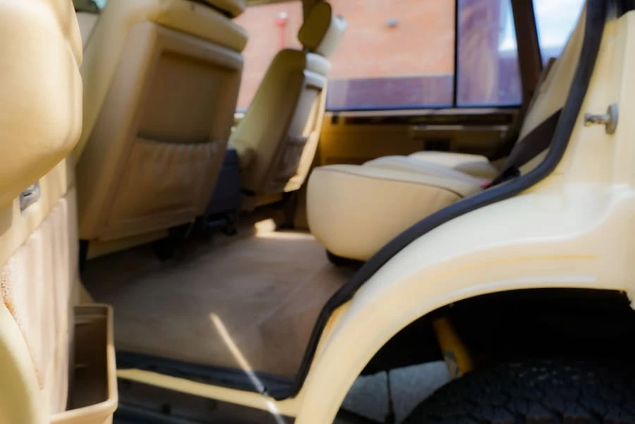 1994 Land Rover Range Rover Classic - Image 6 of 10