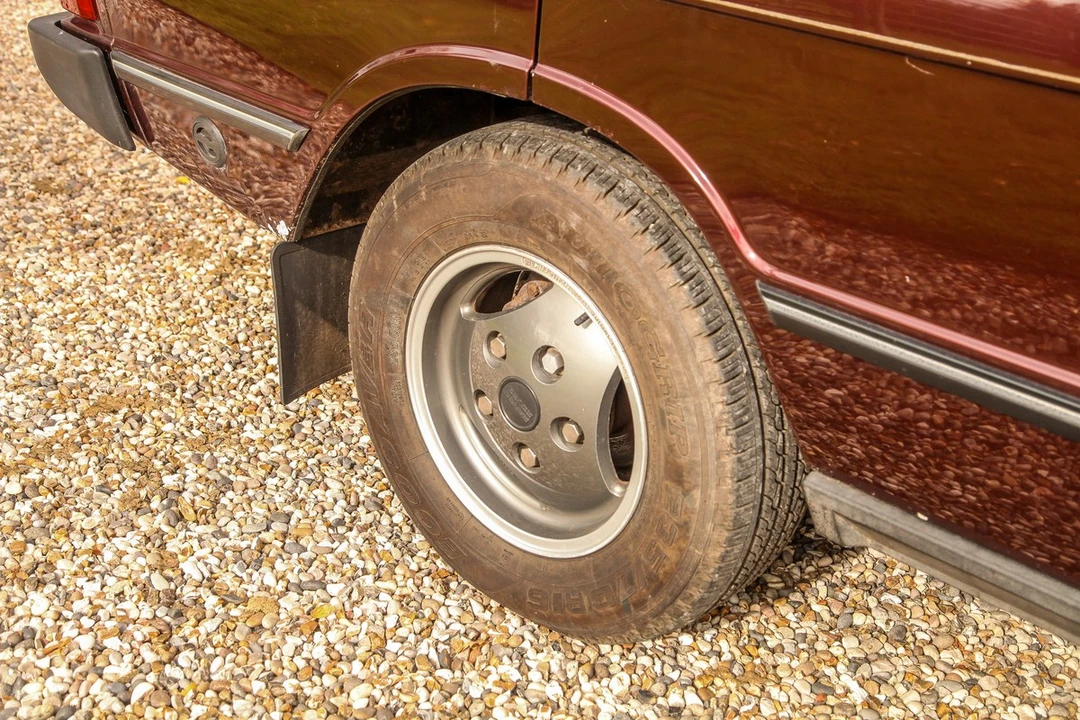 1993 Land Rover Range Rover Classic - Image 17 of 30