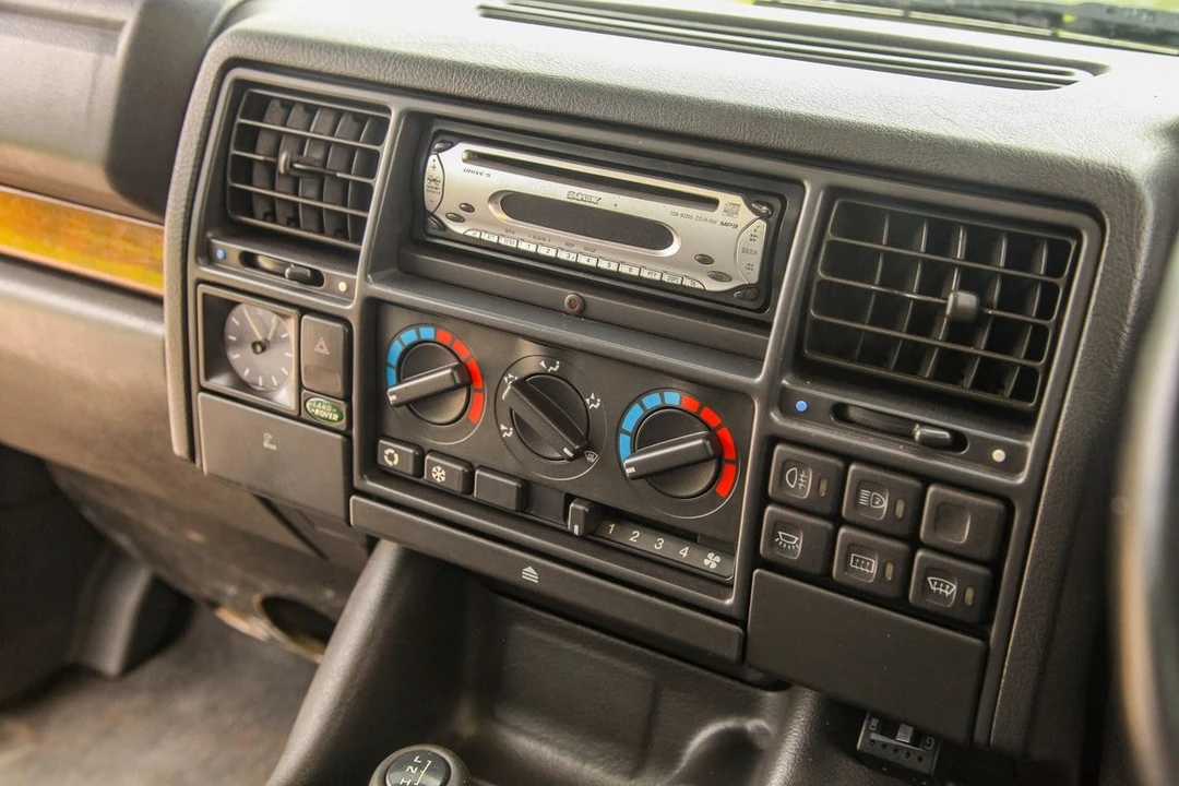 1993 Land Rover Range Rover Classic - Image 24 of 30