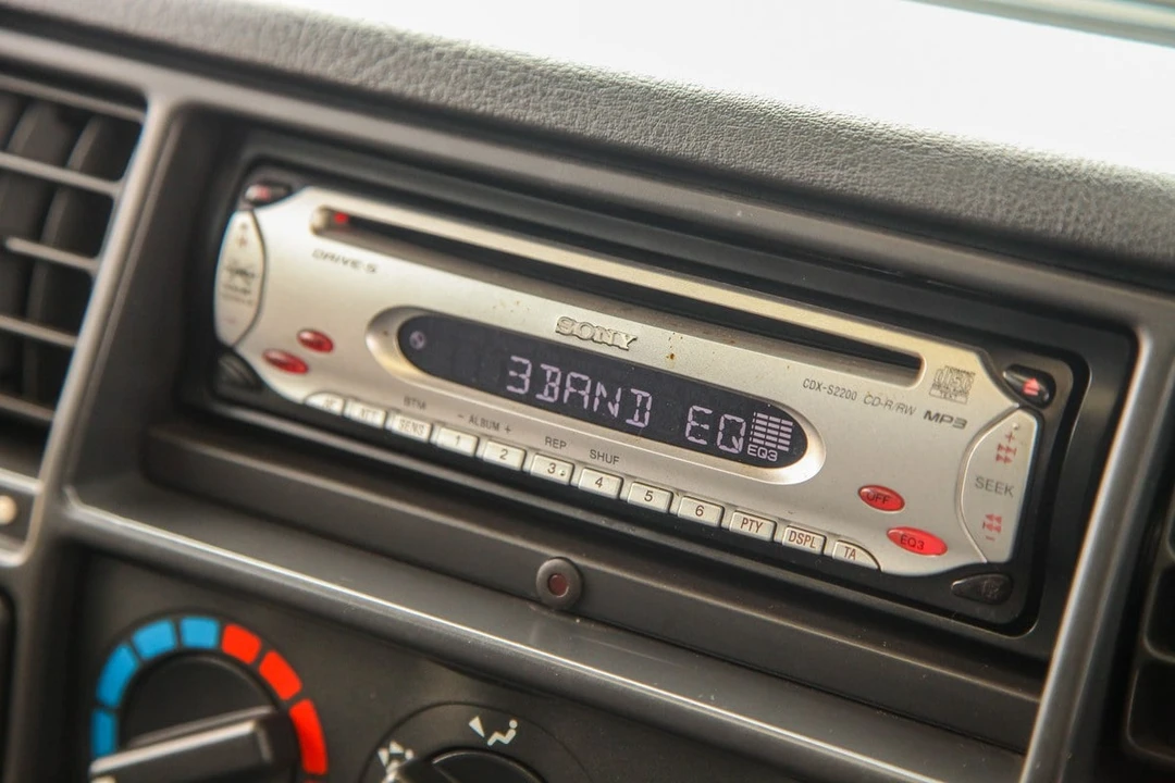 1993 Land Rover Range Rover Classic - Image 27 of 30