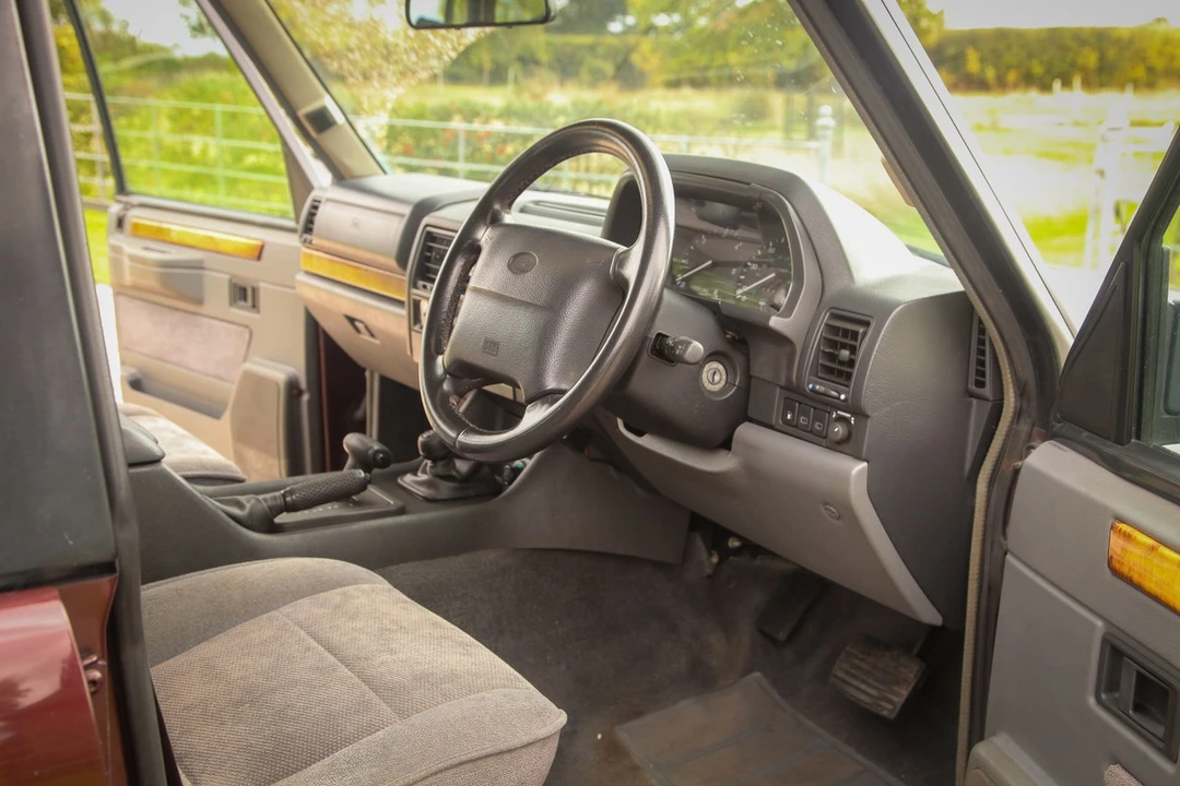 1993 Land Rover Range Rover Classic - Image 20 of 30