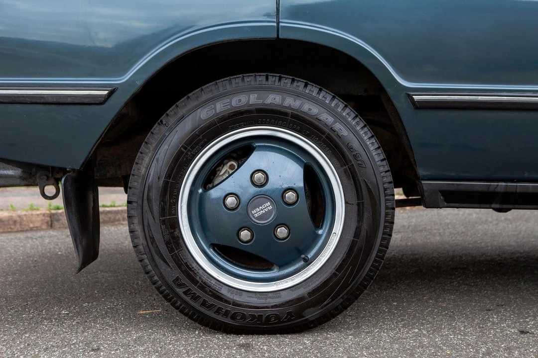 1994 Land Rover Range Rover Classic - Image 14 of 30