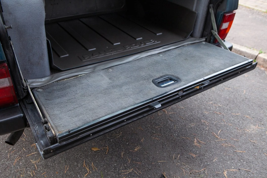 1994 Land Rover Range Rover Classic - Image 22 of 30