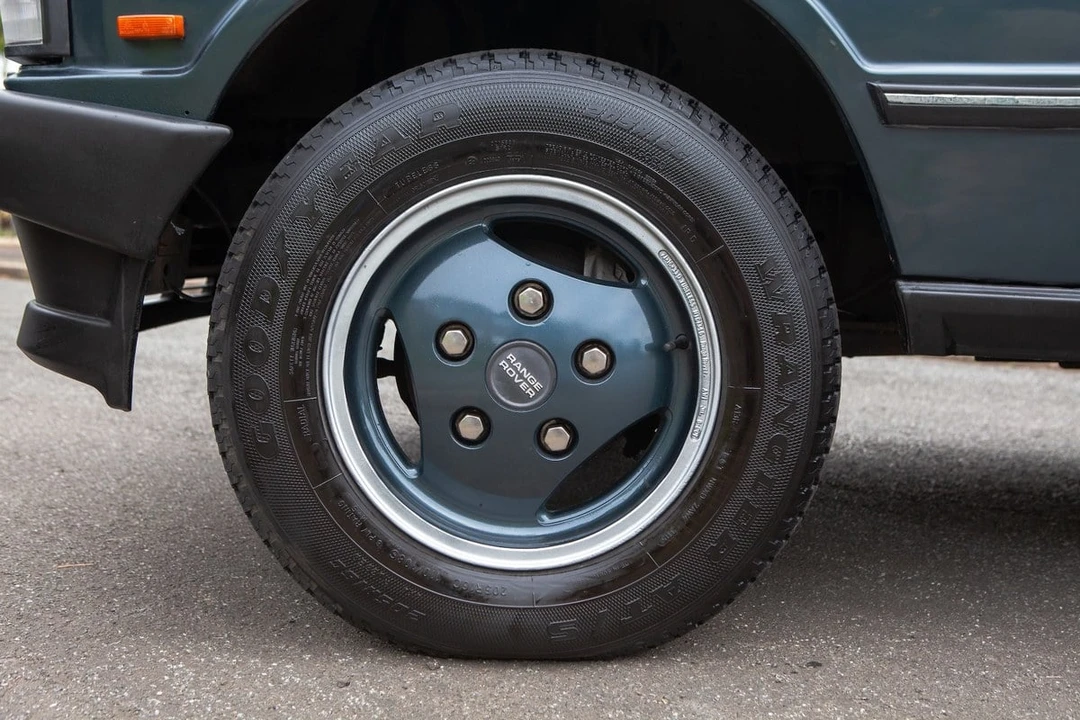 1994 Land Rover Range Rover Classic - Image 12 of 30