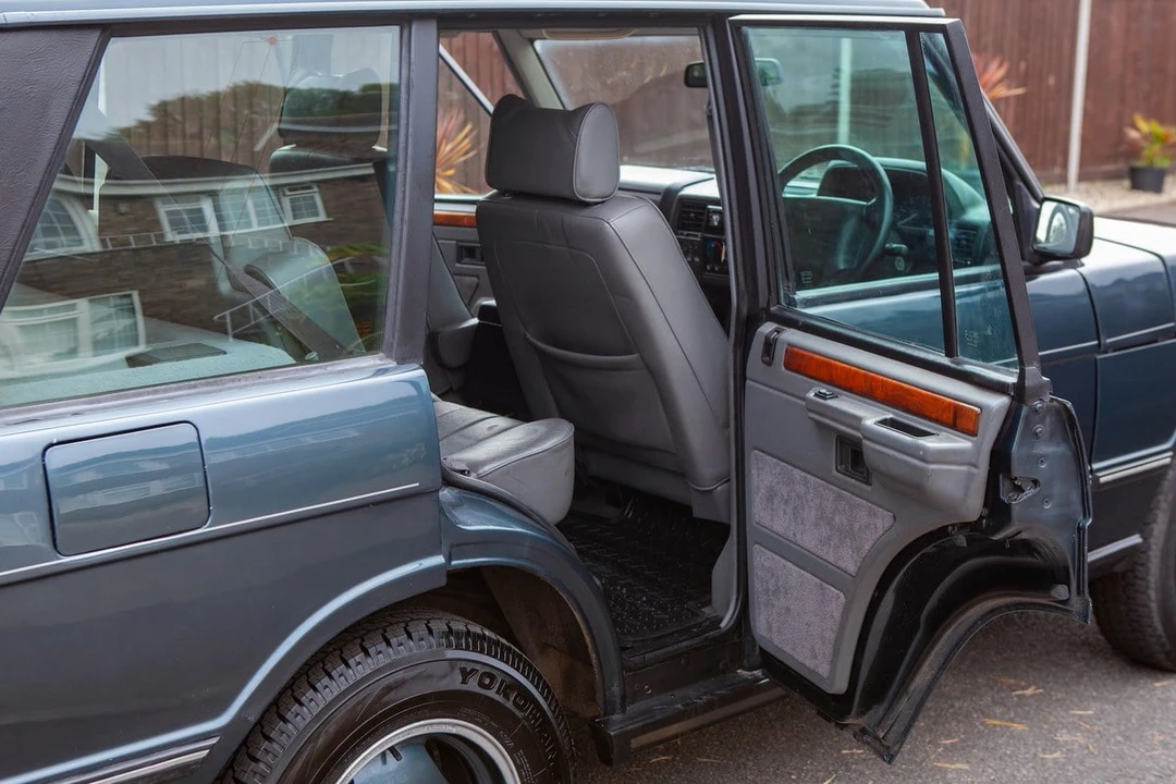 1994 Land Rover Range Rover Classic - Image 16 of 30