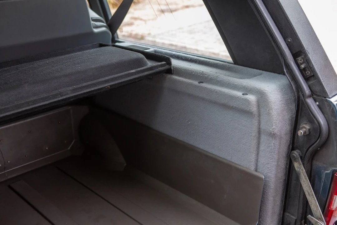 1994 Land Rover Range Rover Classic - Image 25 of 30