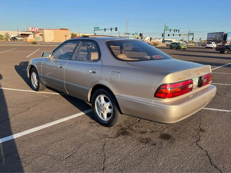 1994 Lexus ES 2nd Gen - Image 4 of 9