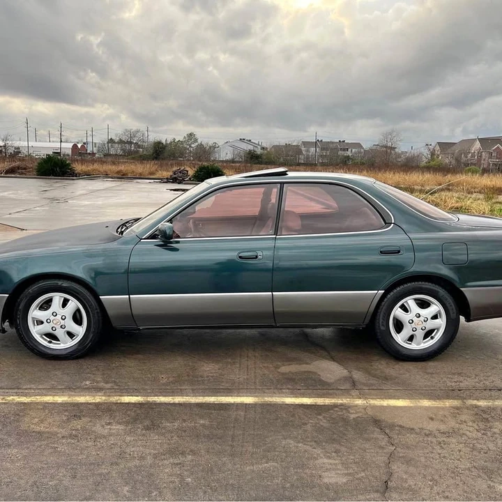 1994 Lexus ES 2nd Gen - Image 2 of 20