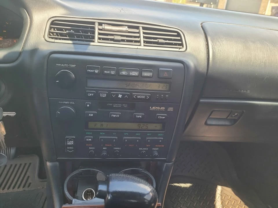 1994 Lexus ES 2nd Gen - Image 13 of 17