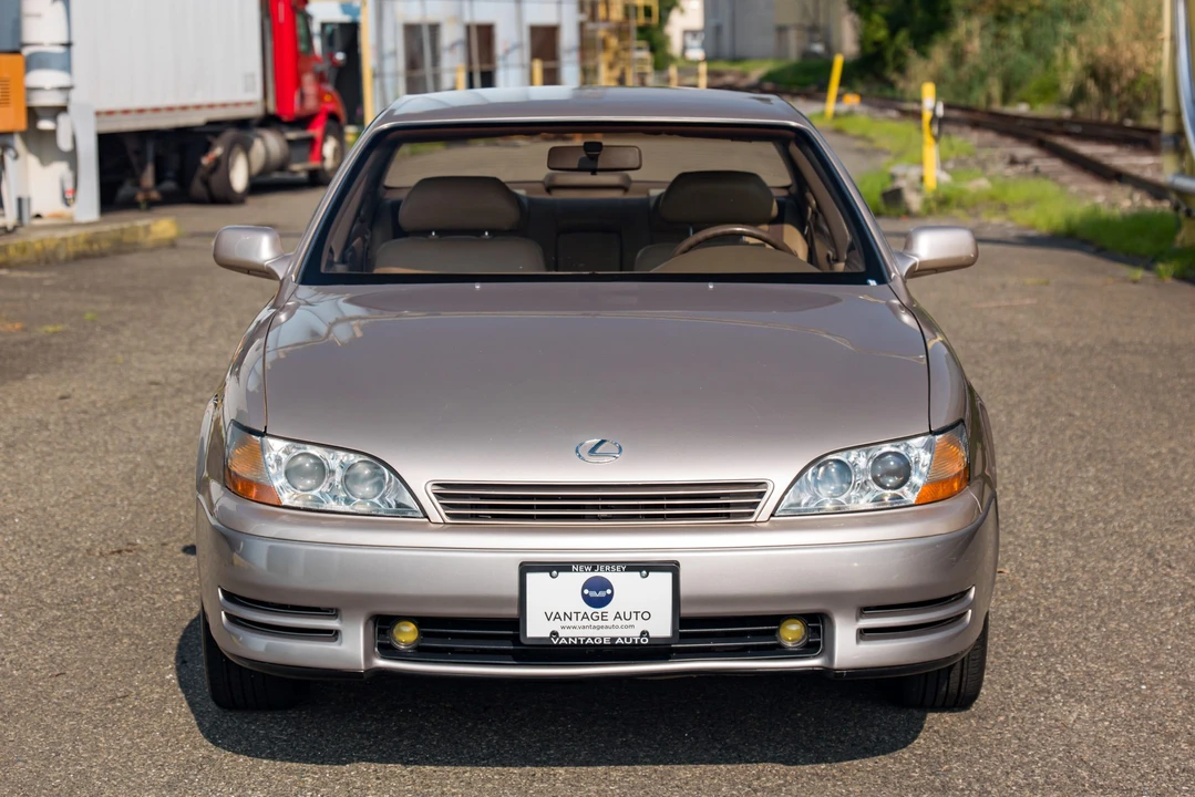 1994 Lexus ES 2nd Gen - Image 23 of 31