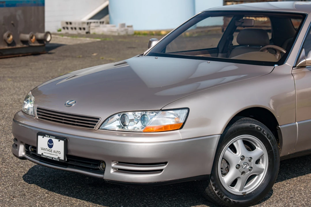 1994 Lexus ES 2nd Gen - Image 25 of 31