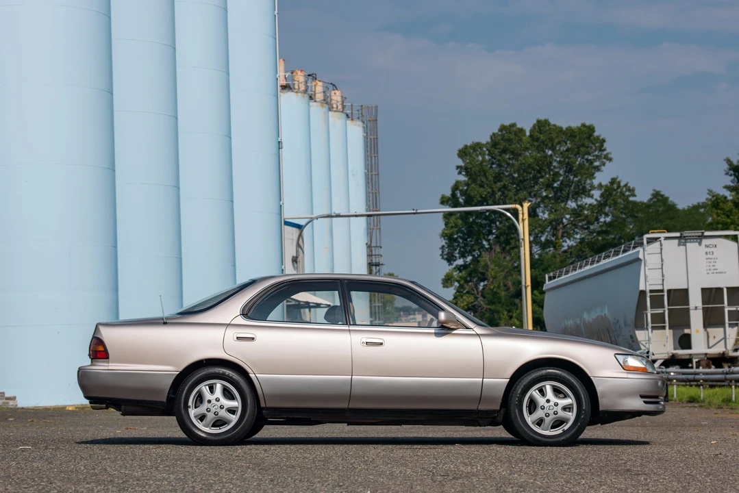 1994 Lexus ES 2nd Gen - Image 15 of 31